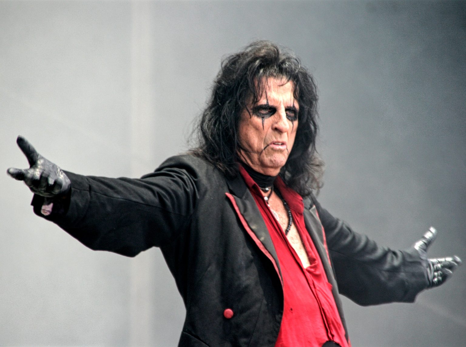 Slik Hyllet Alice Cooper Sine D De Drikkevenner I Stockholm Rockman