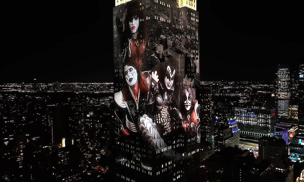 Se Video: – KISS Lyser Opp Empire State Building Til ære For Bandets ...